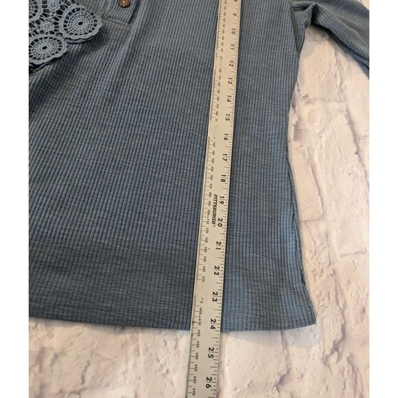 Ribbed Henley Top with lace cuffs Size L/XL SEE MEASUREMENTS - Picture 4 of 7